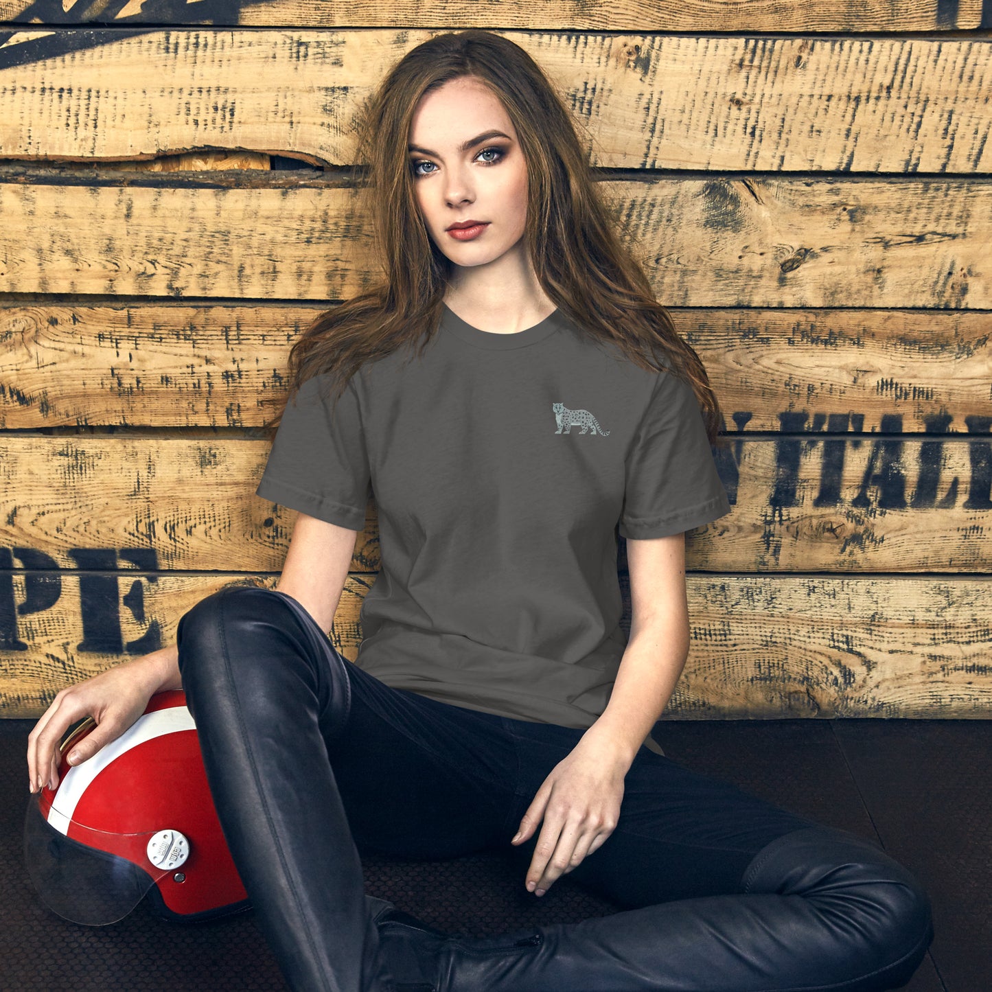 Snow leopard Cotton T-Shirt - Embroidered - Wildlife Soul Snow leopard Cotton T-Shirt - Embroidered