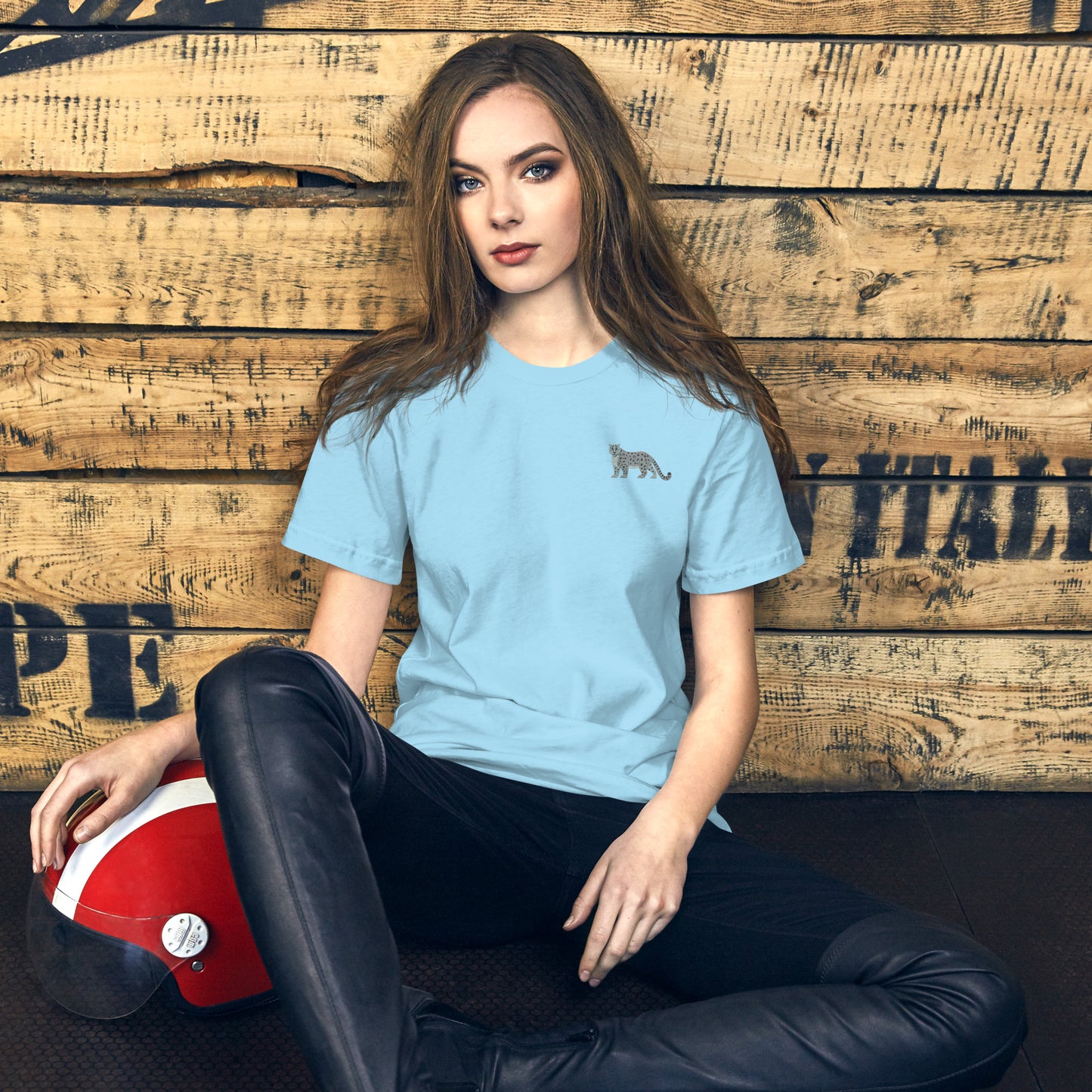 Snow leopard Cotton T-Shirt - Embroidered - Wildlife Soul Snow leopard Cotton T-Shirt - Embroidered